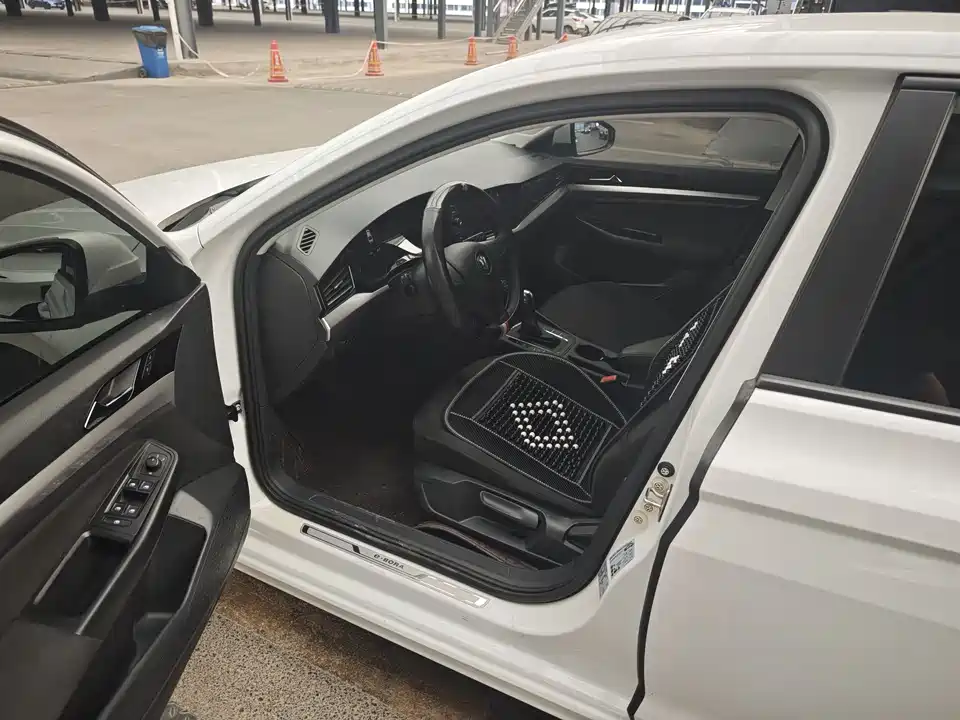 Volkswagen Bora Pure Electric