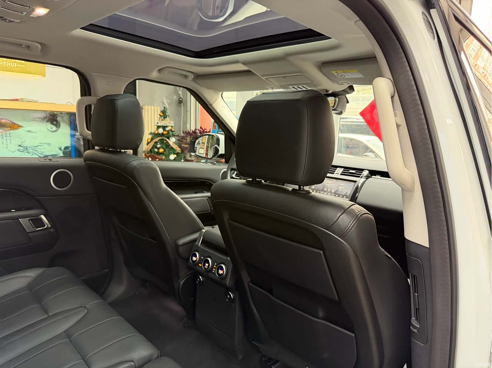 Land Rover Discovery, 2020 35