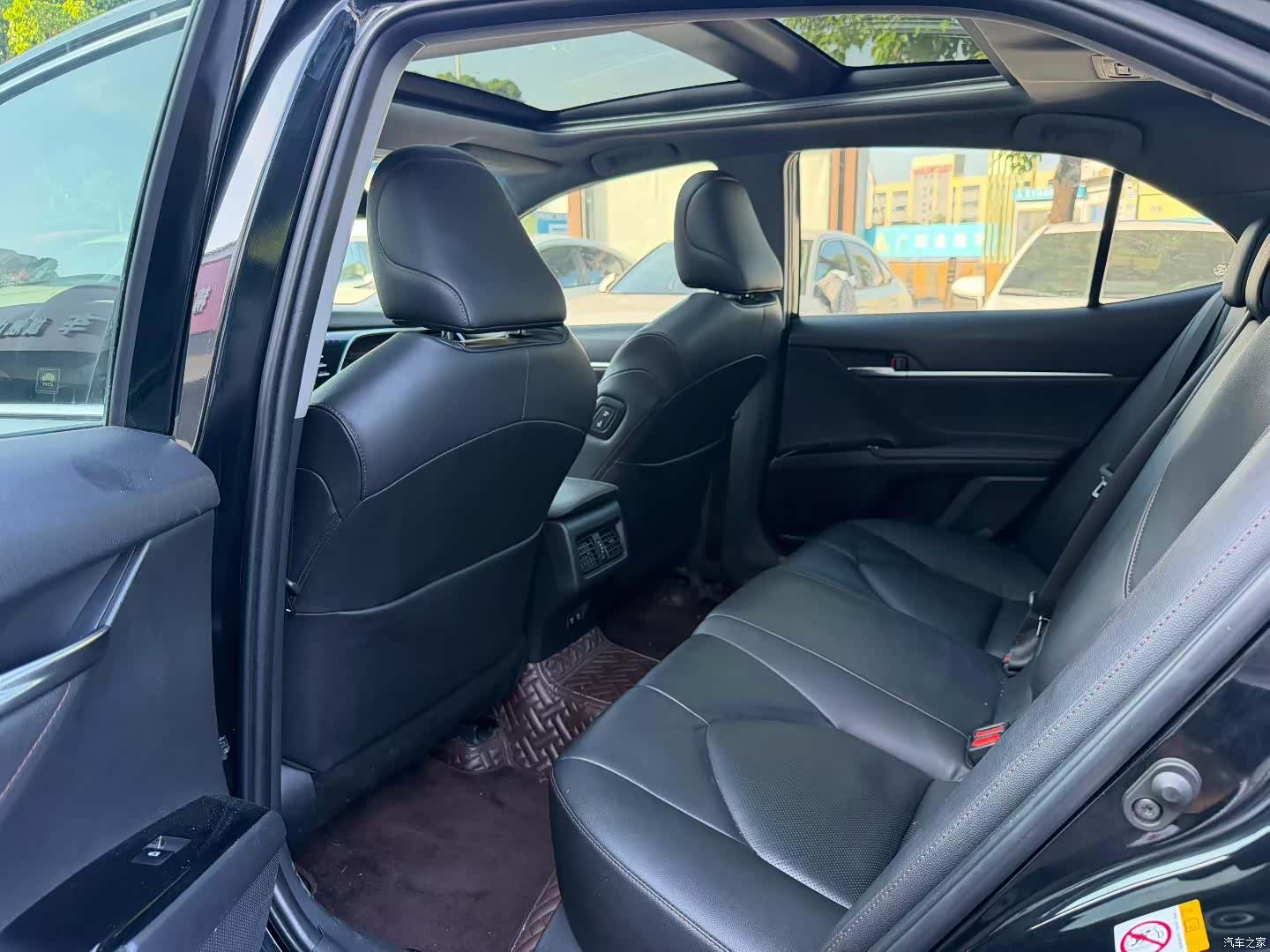Toyota Camry, 2019 все фото