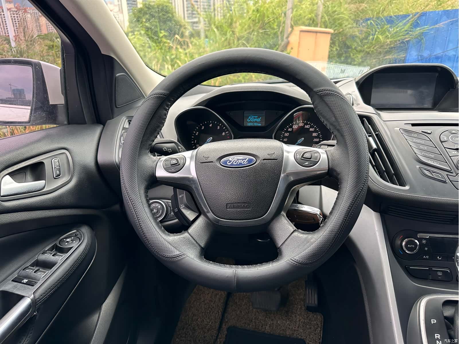 Ford Kuga, 2015 10