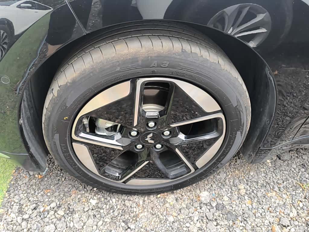 Wuling Starlight, 2025 23