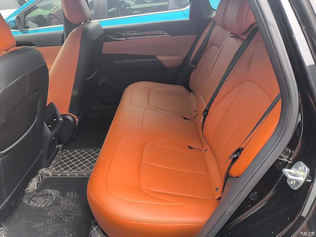 Wuling Starlight, 2025 17