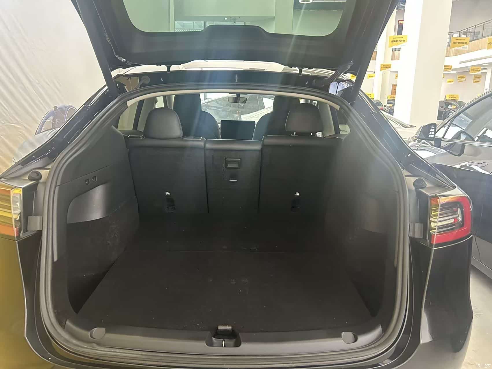 Tesla Model Y, 2022 8