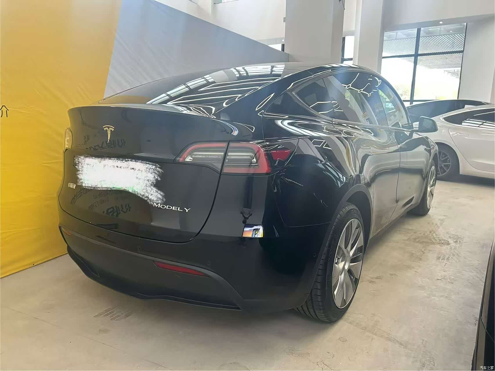 Tesla Model Y, 2022 все фото