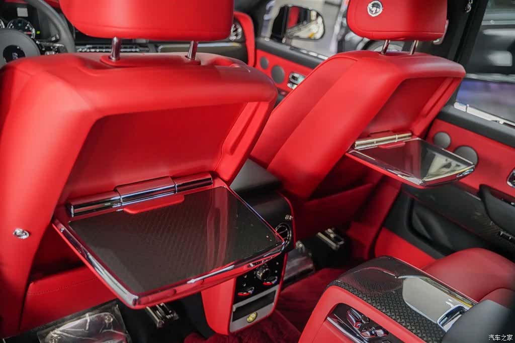 Rolls-Royce Cullinan, 2023 18