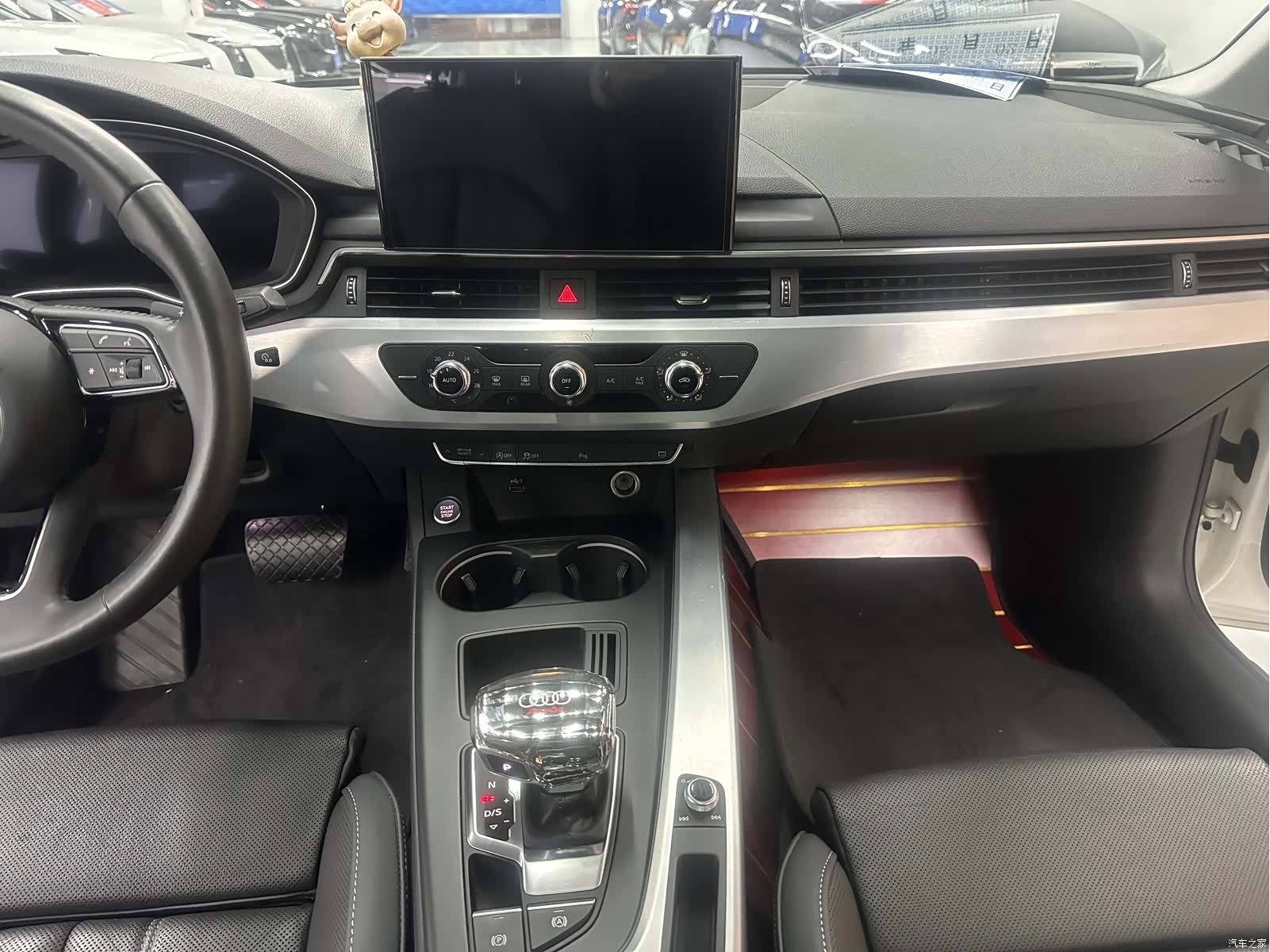 Audi A4L, 2021 8