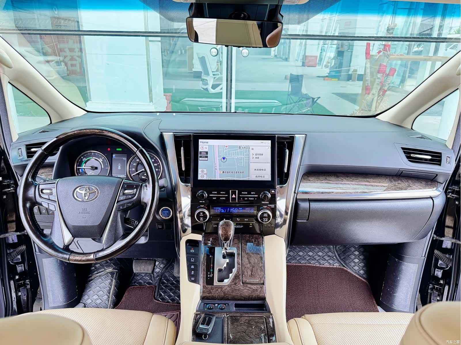 Toyota Alphard, 2021 12