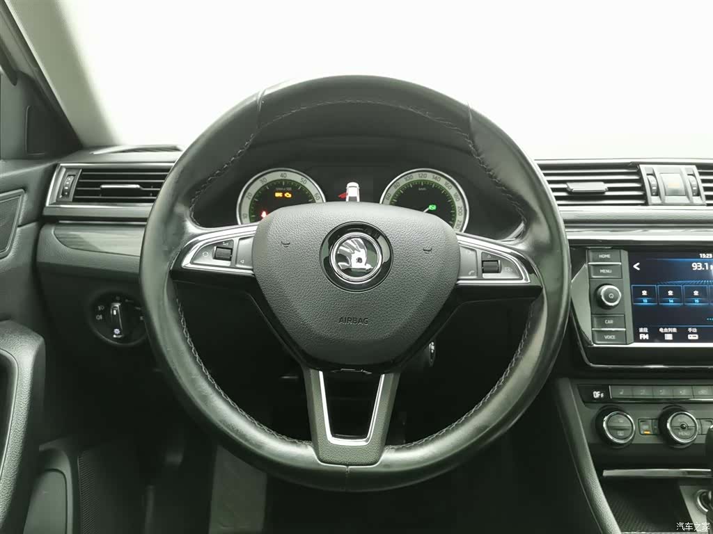 Skoda Superb, 2018 11