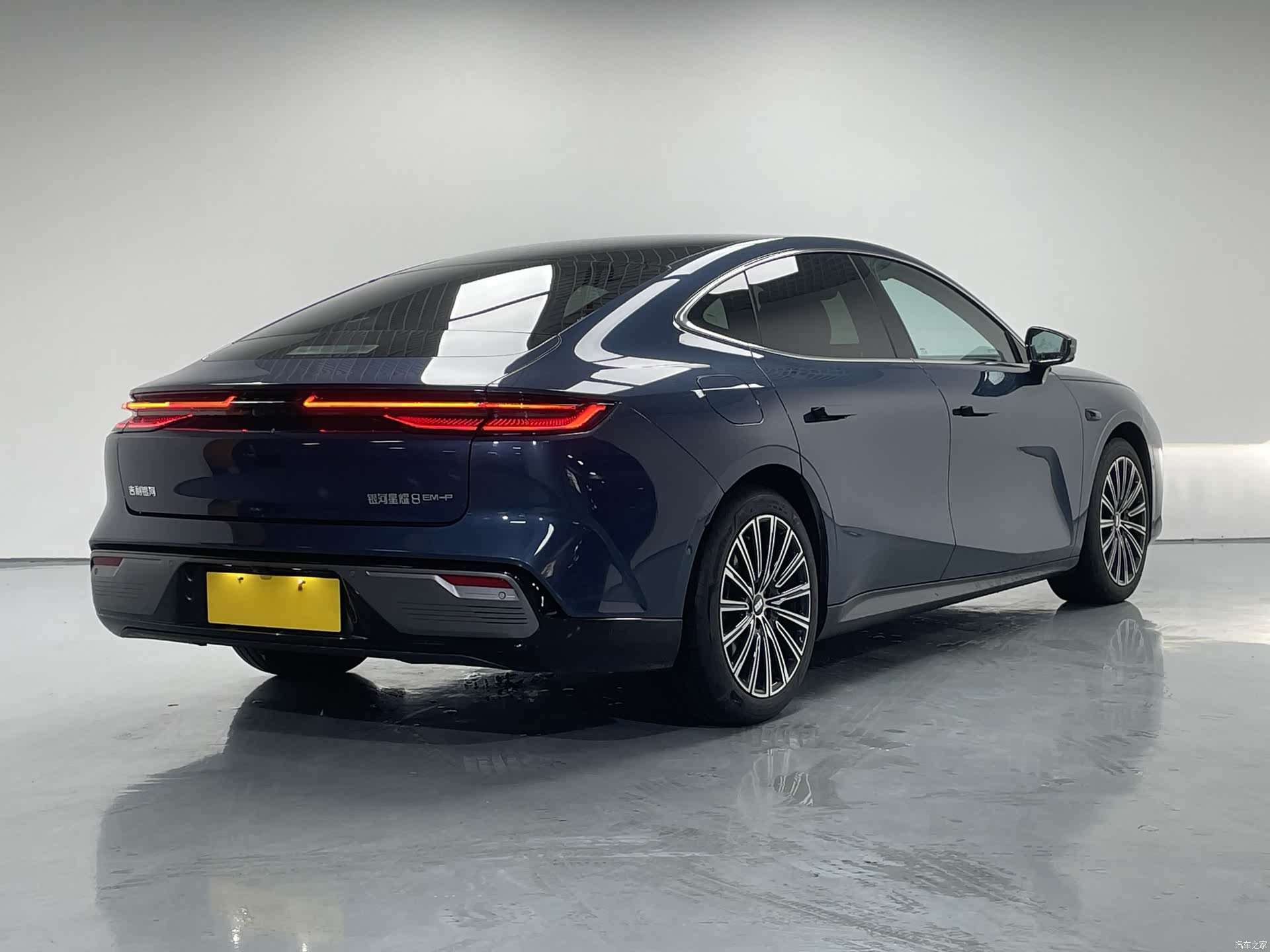 Geely 8, 2025 7