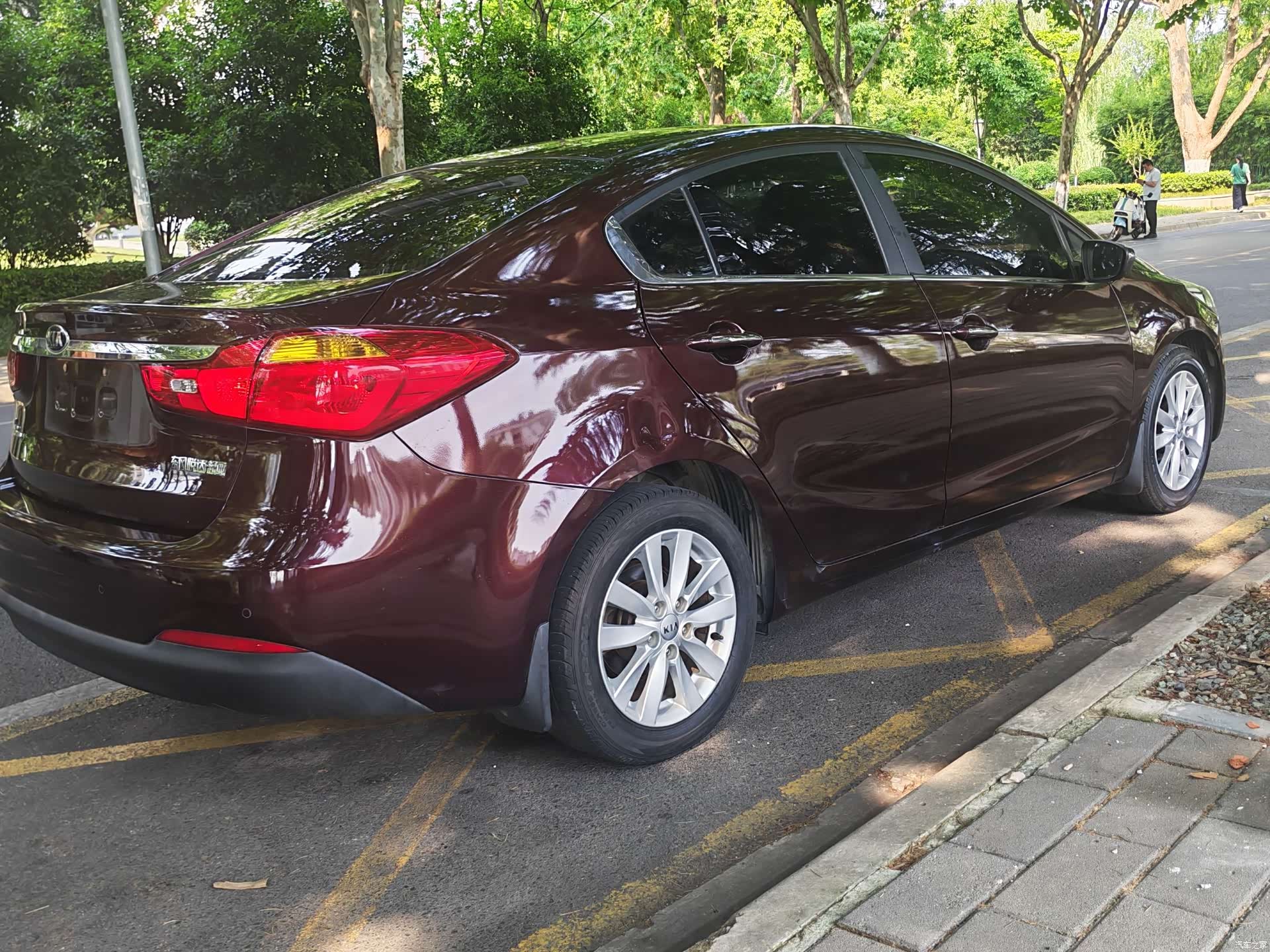 Kia K3, 2013 10