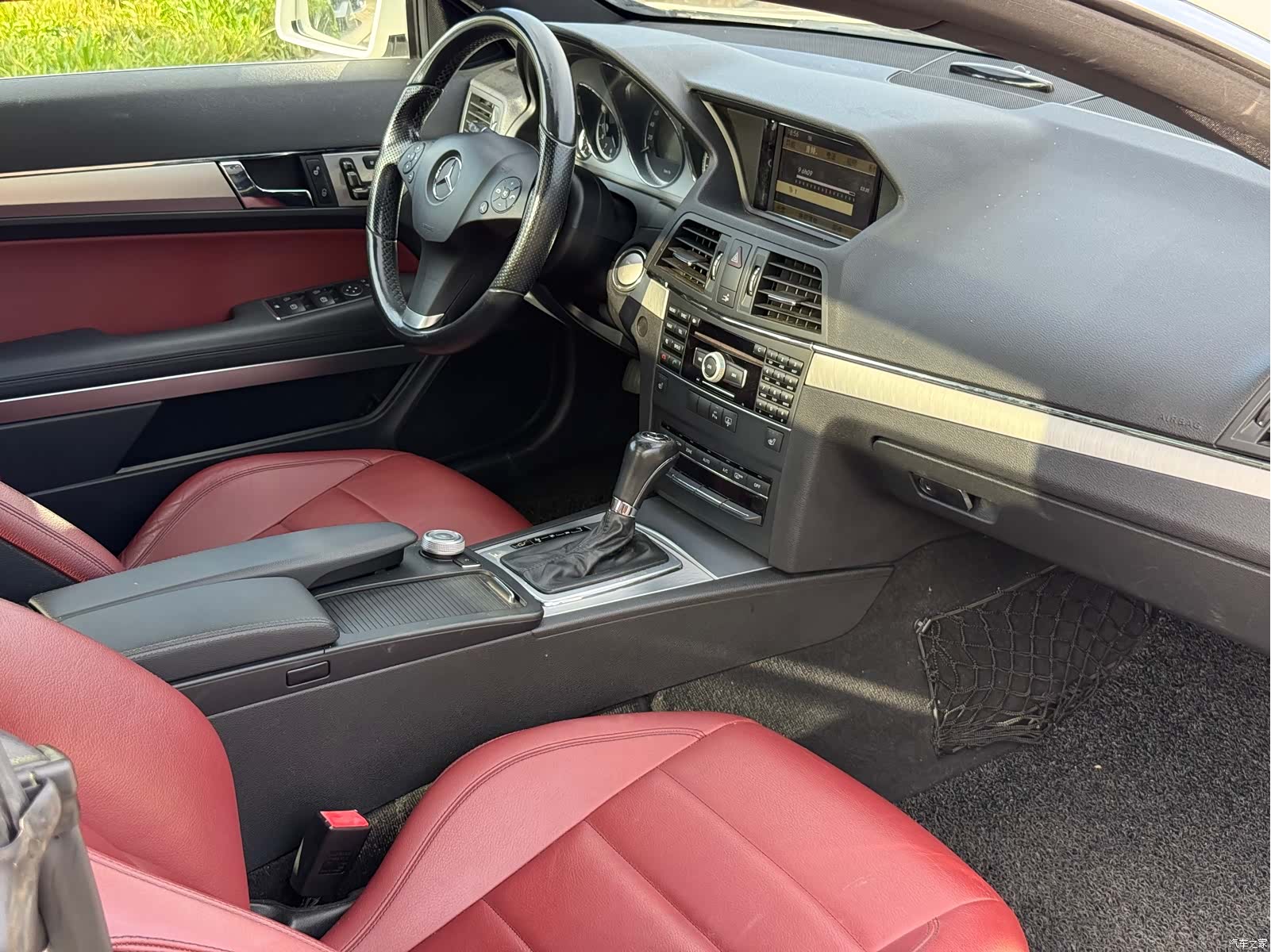 Mercedes-Benz E-Class, 2011 13