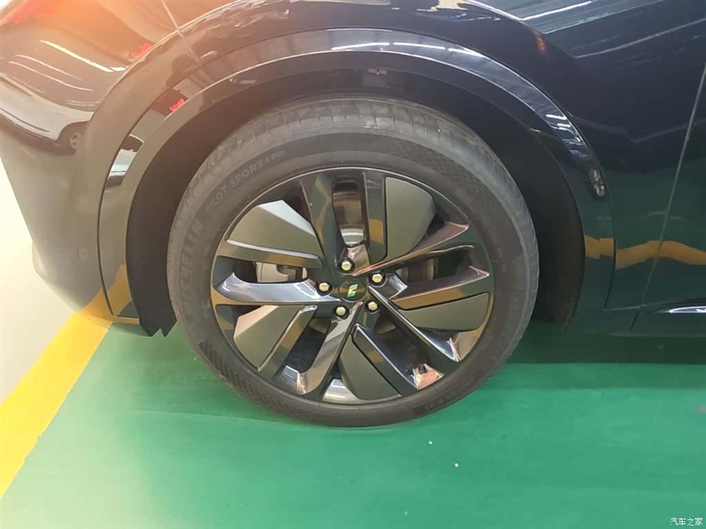 Li Auto L9, 2024 23