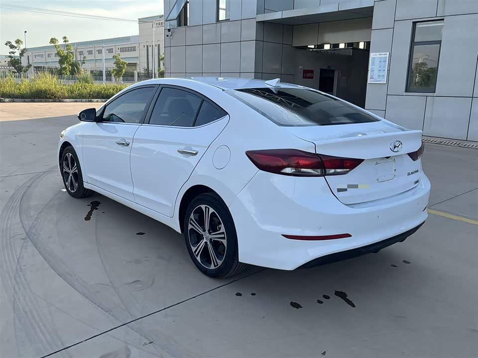 Hyundai Lead