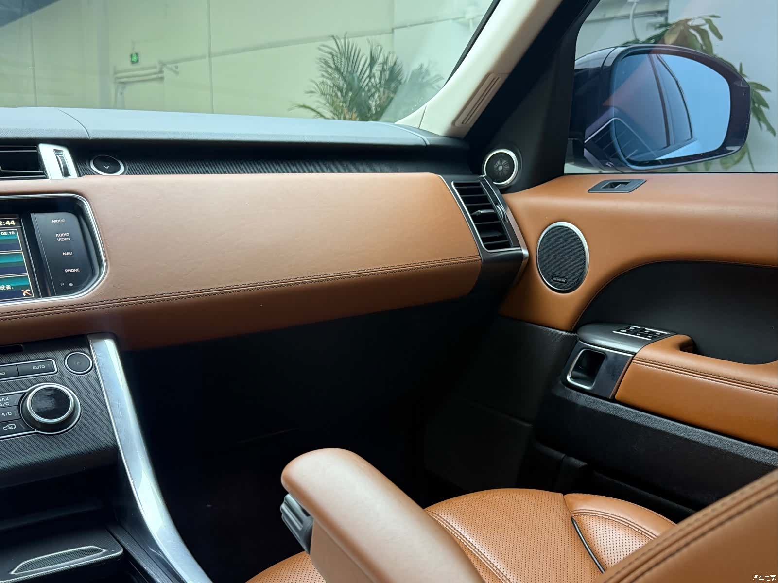 Land Rover Range Rover, 2015 10