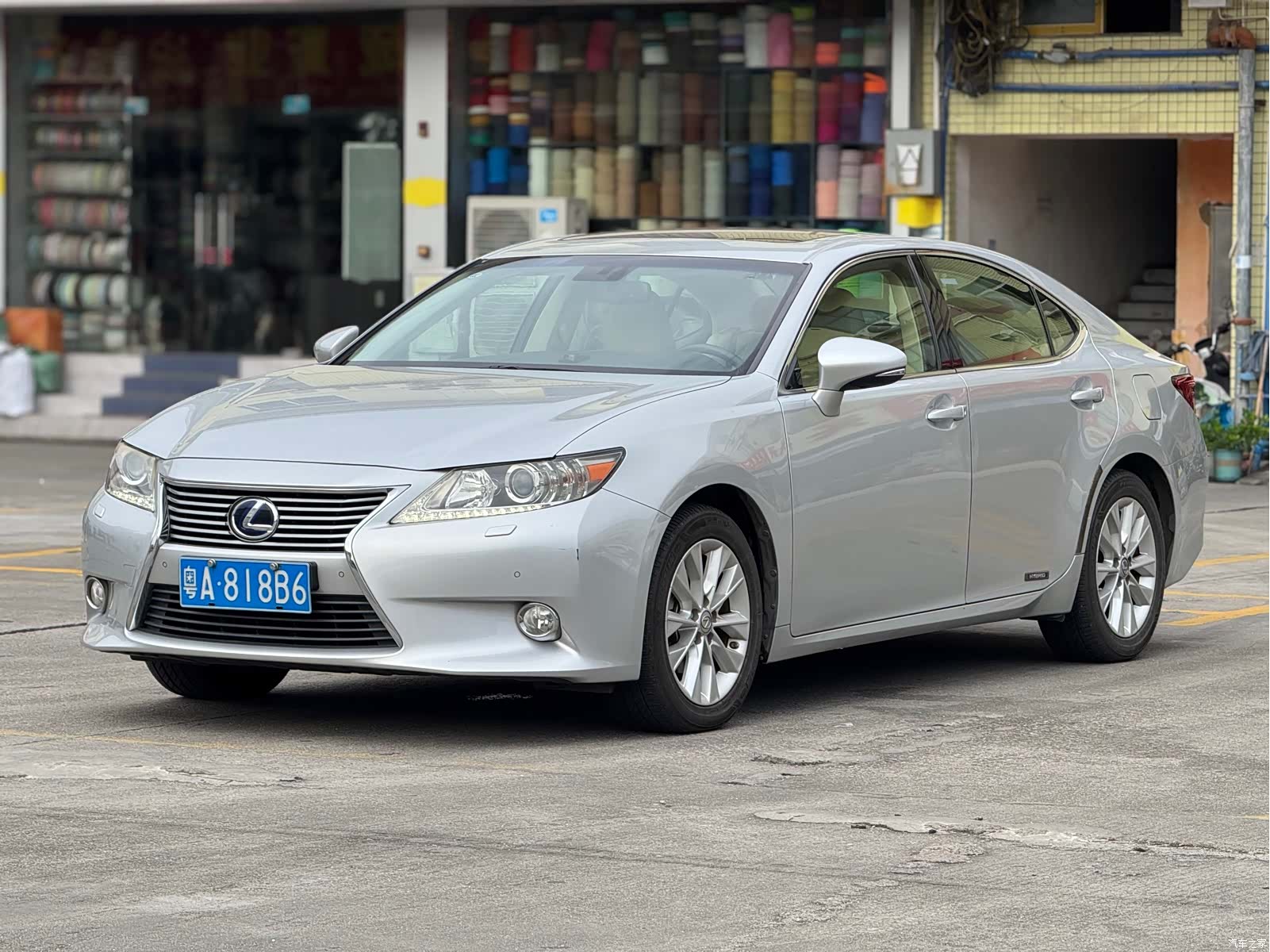 Lexus ES, 2013 1