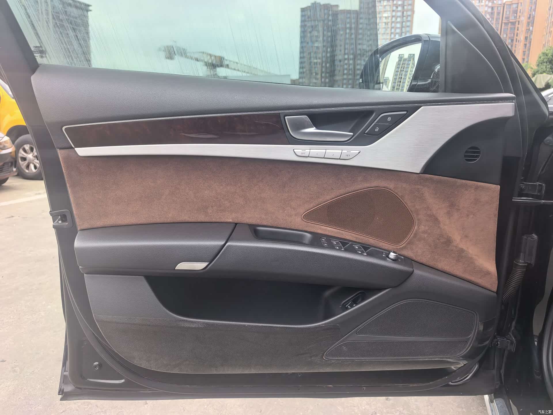 Audi A8L, 2014 11