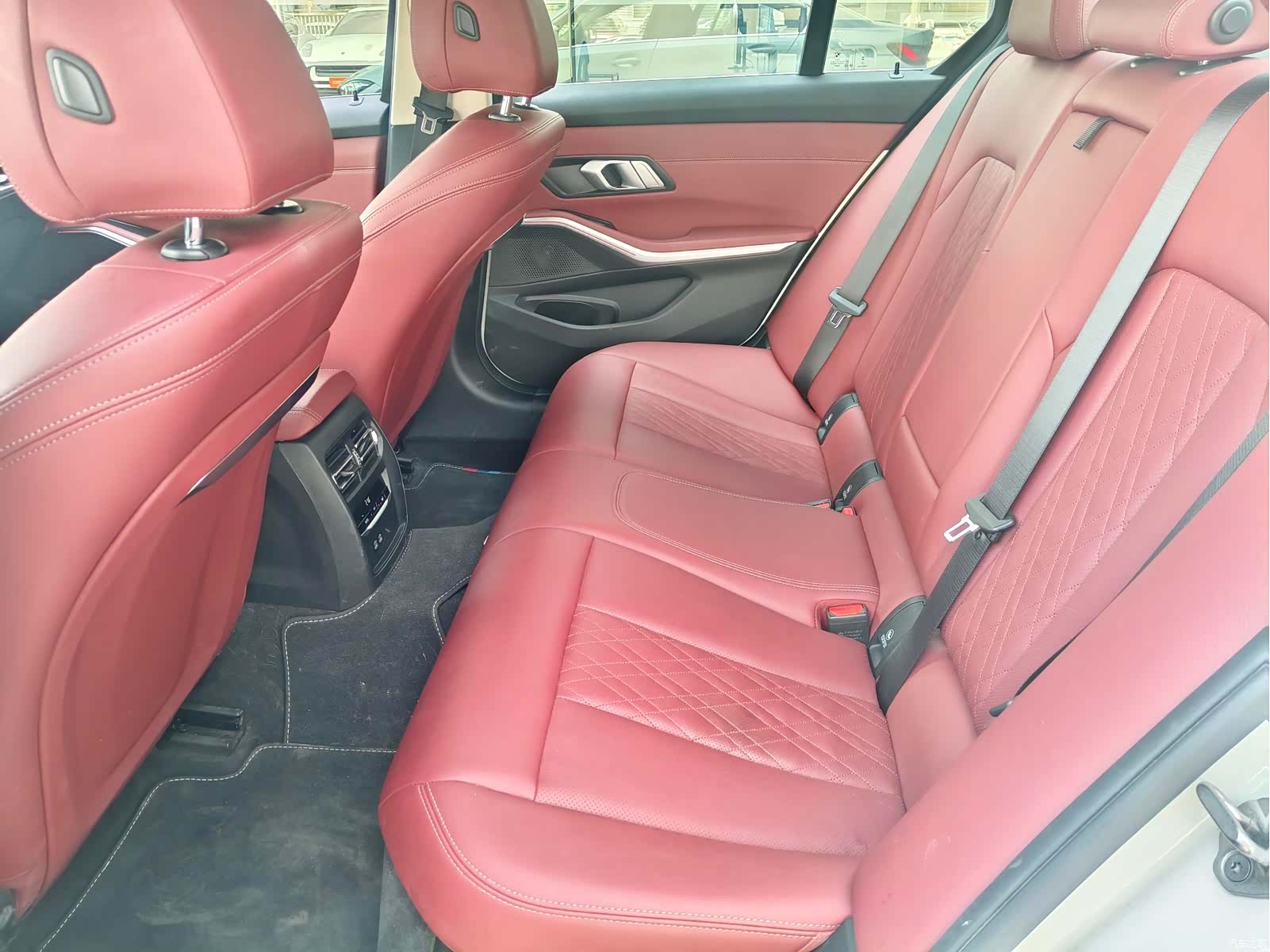 BMW 3 Series, 2025 9