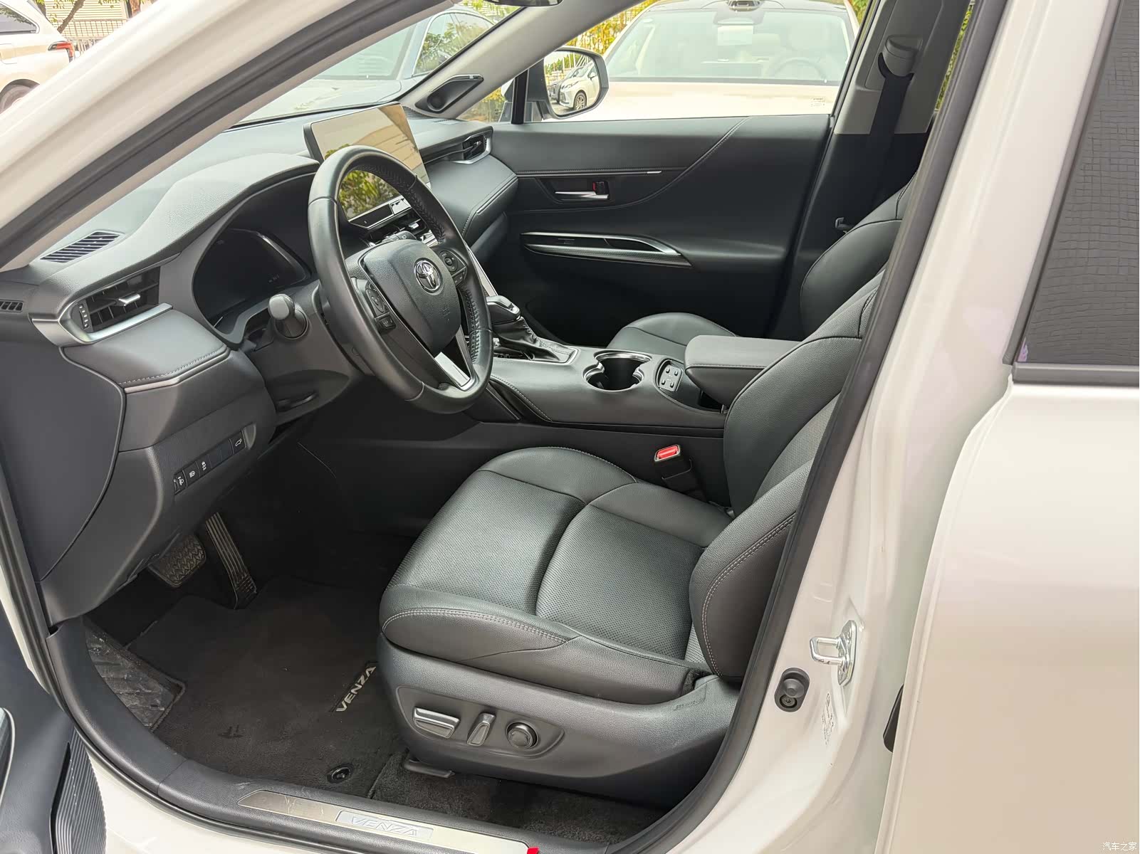 Toyota Venza, 2024 7