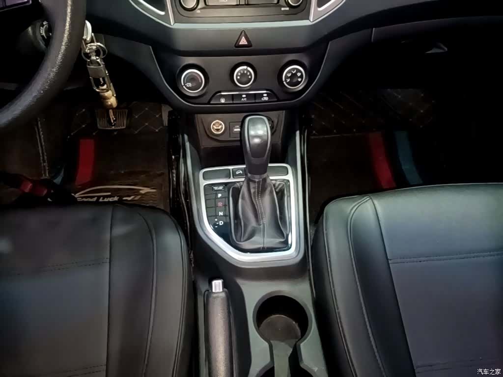 Hyundai ix25, 2016 14