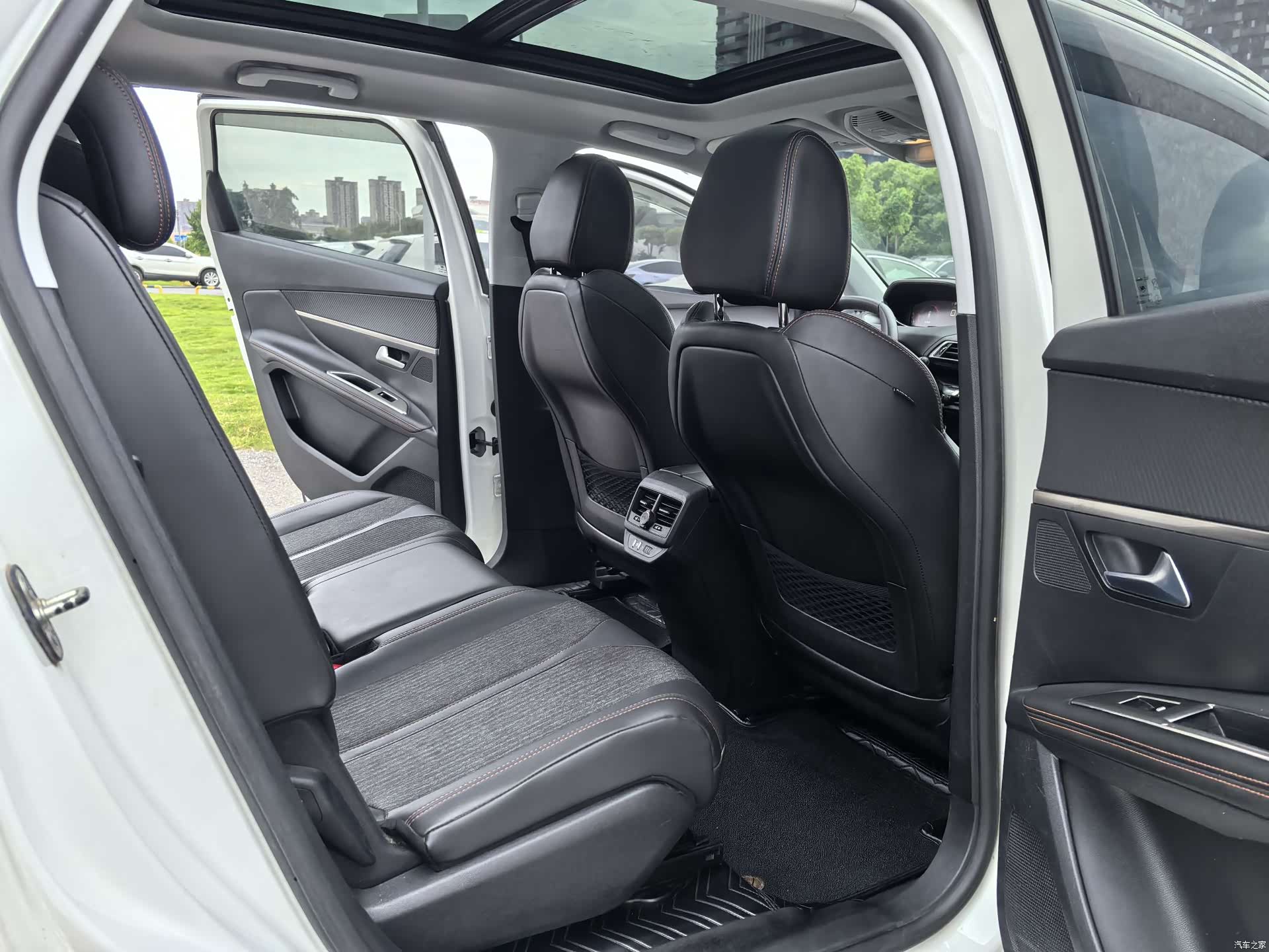 Peugeot 5008, 2019 12