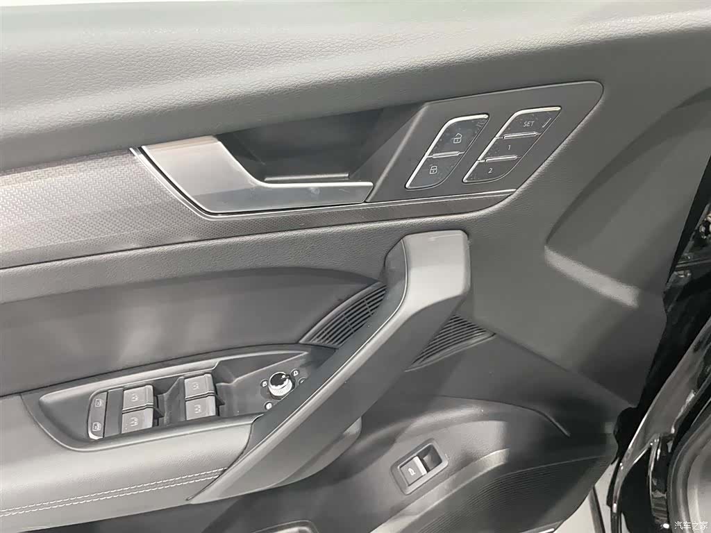 Audi Q5L, 2024 13
