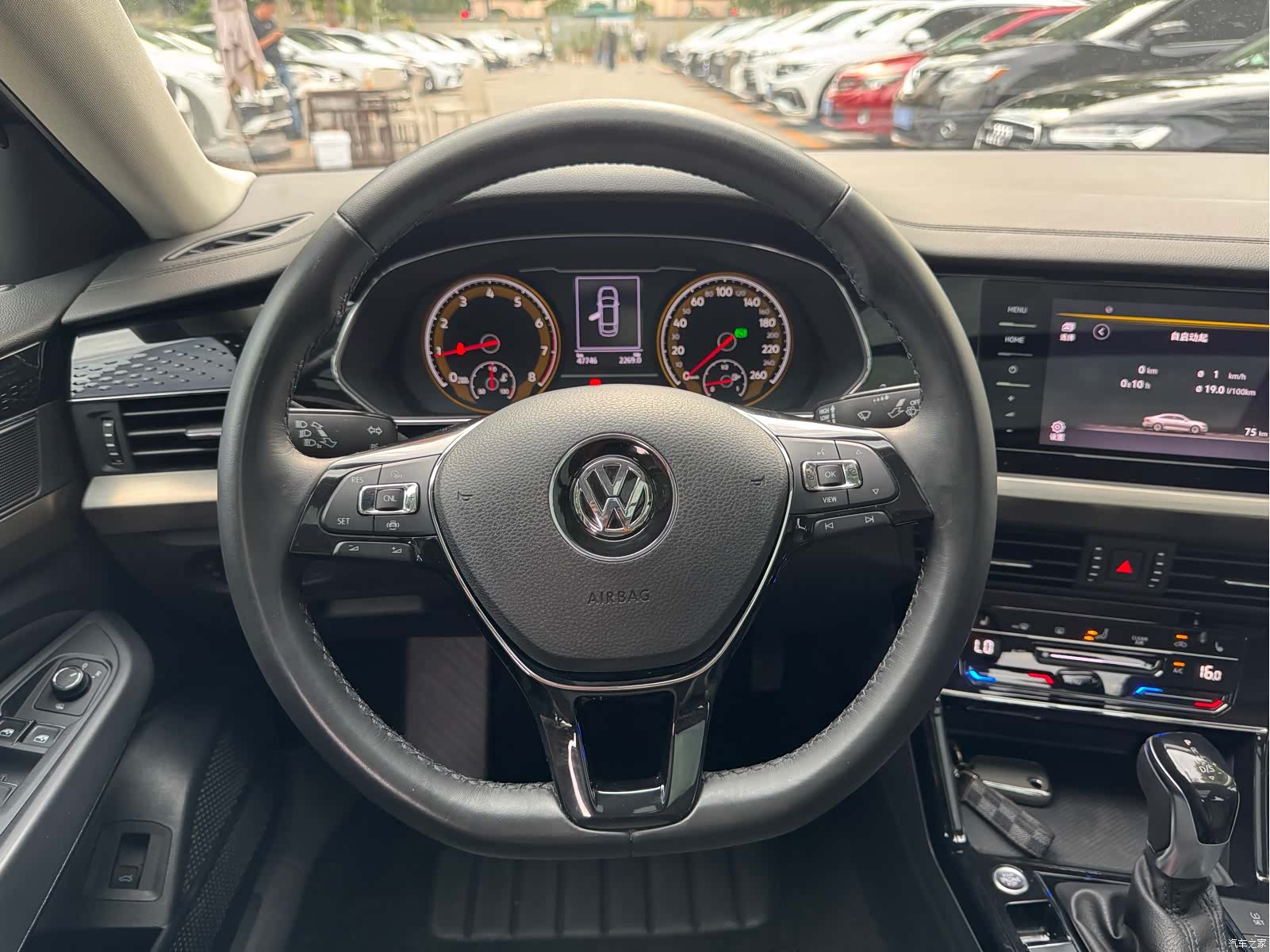Volkswagen Passat, 2020 10