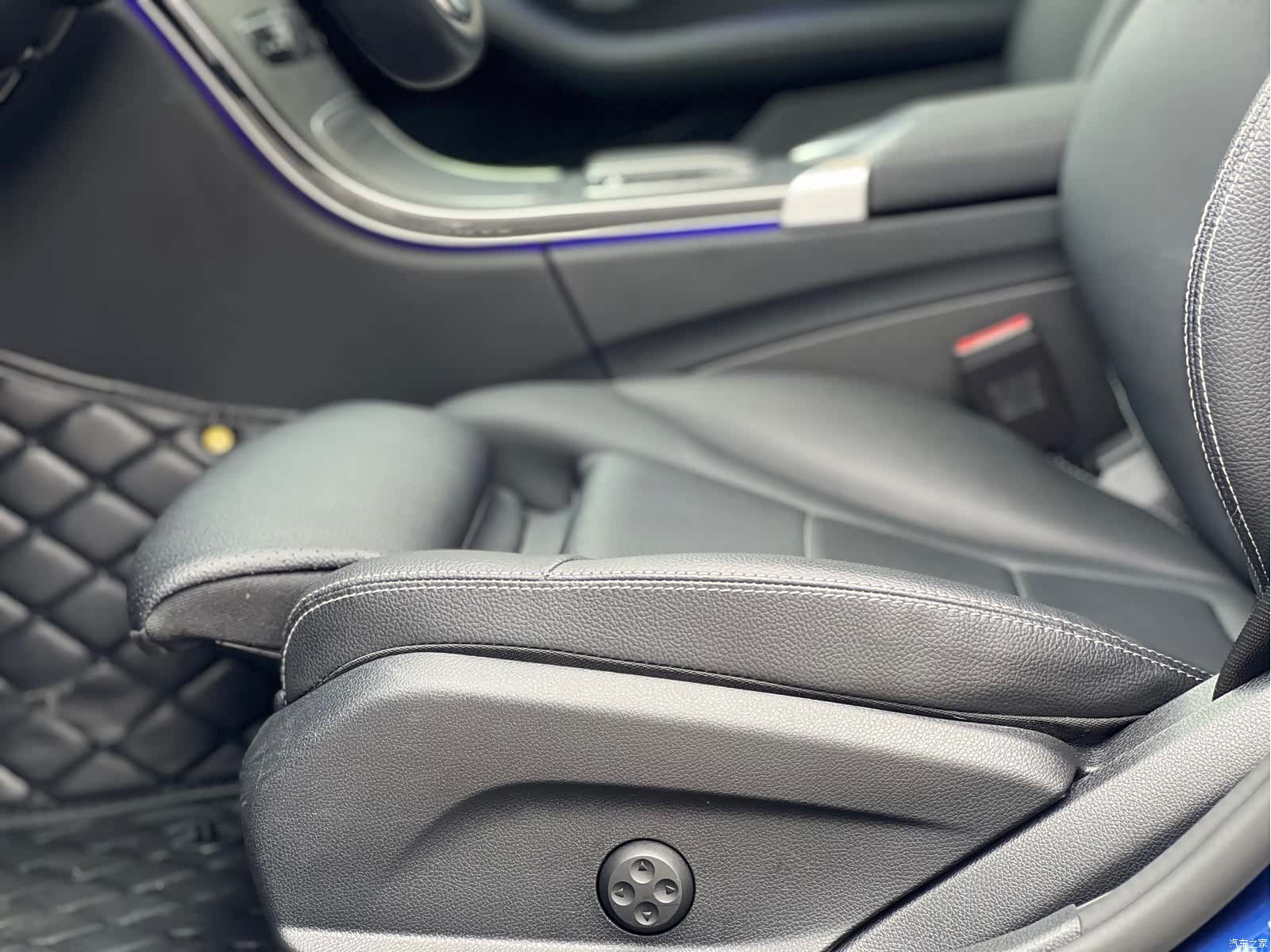 Mercedes-Benz C-Class, 2019 10