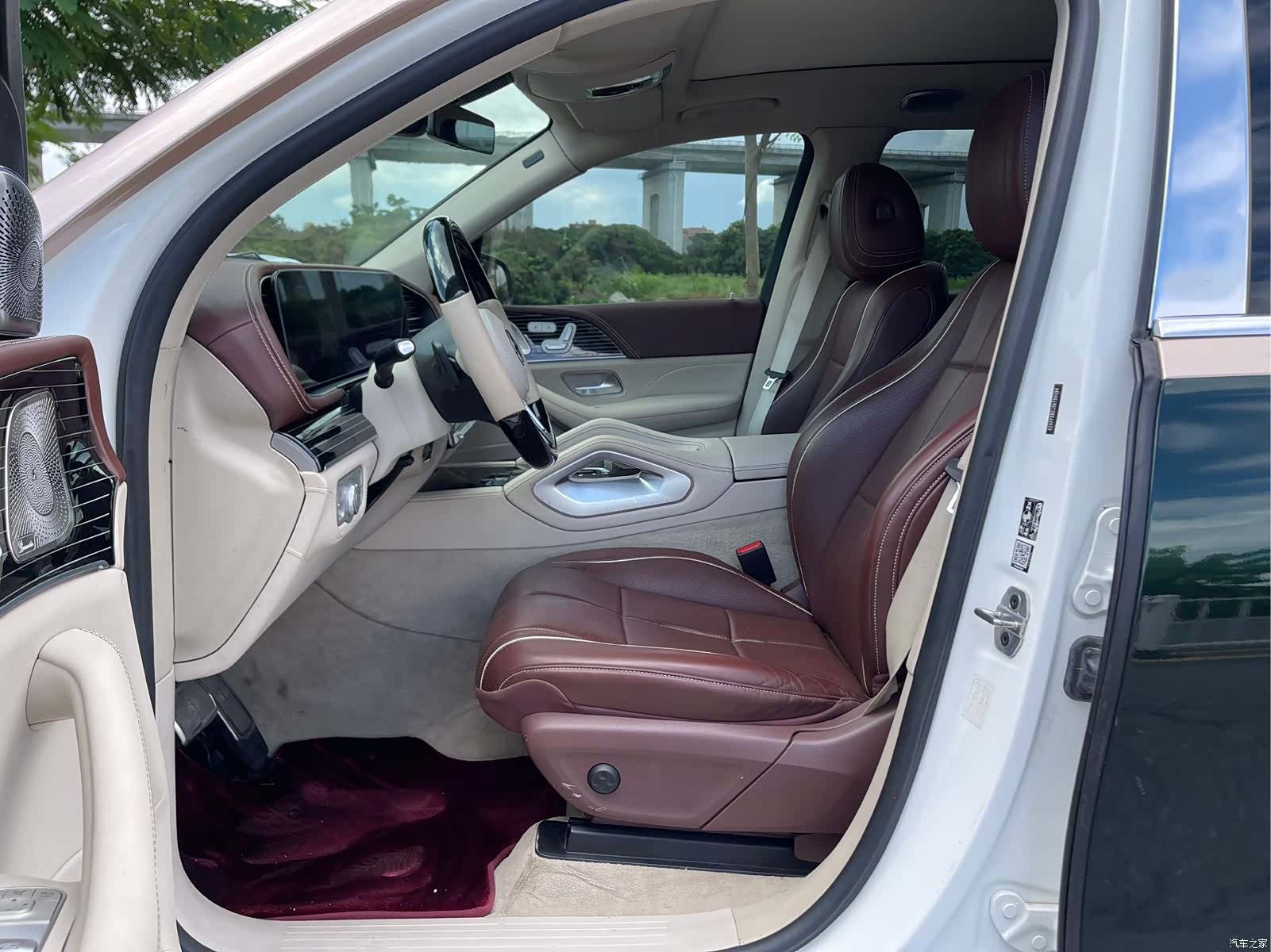 Maybach GLS, 2023 23