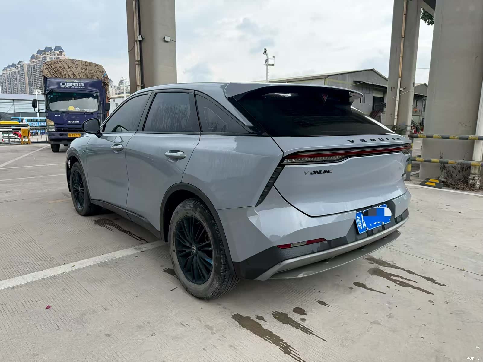 Nissan V, 2022 все фото