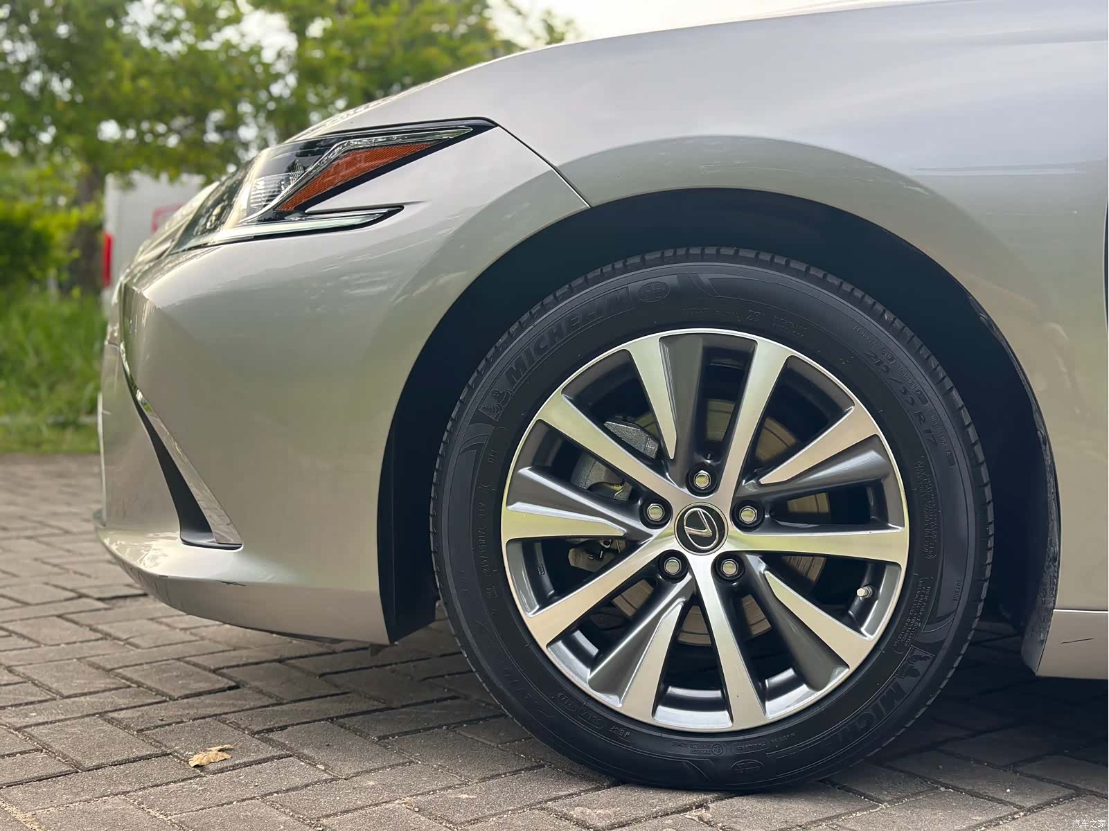 Lexus ES, 2020 16