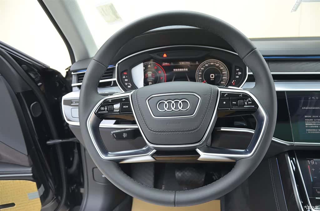 Audi A8L, 2025 10