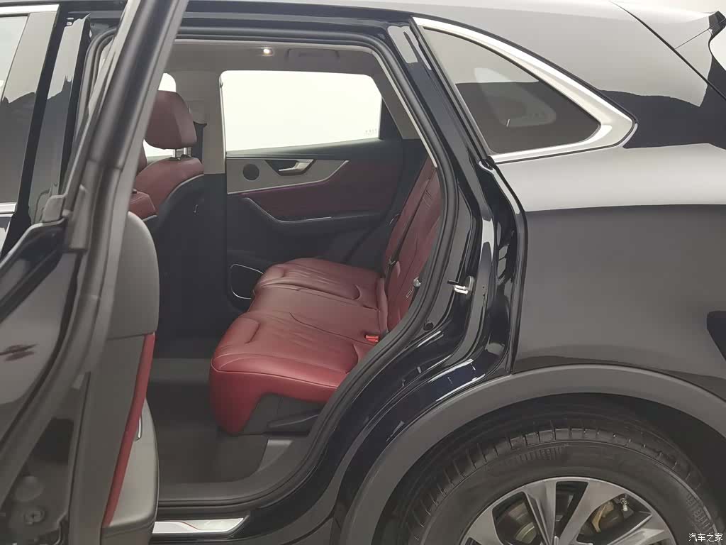 Hongqi HS5, 2024 15