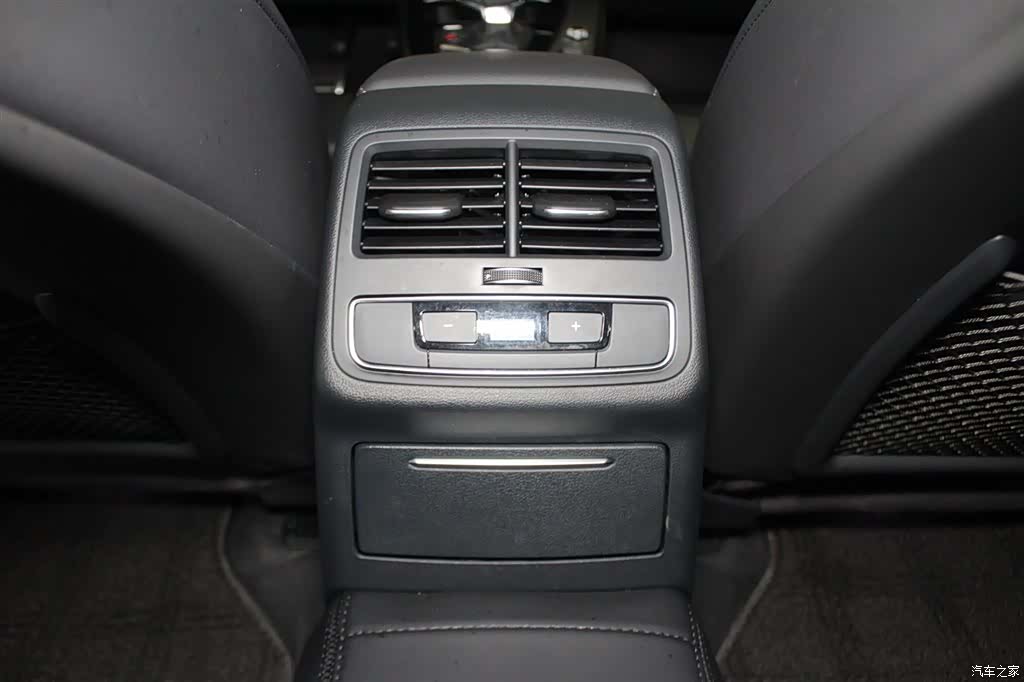 Audi A4L, 2024 14