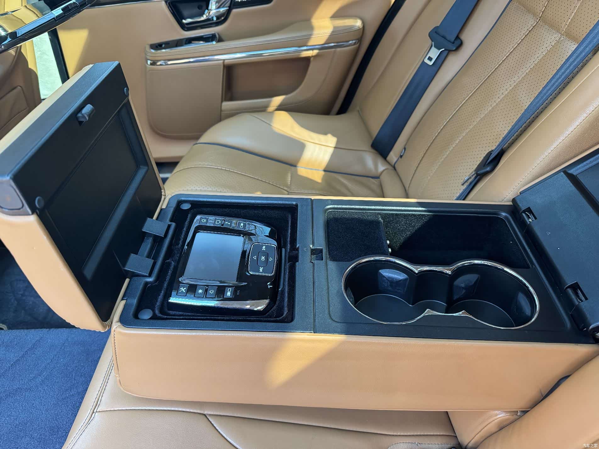 Jaguar XJ, 2012 16