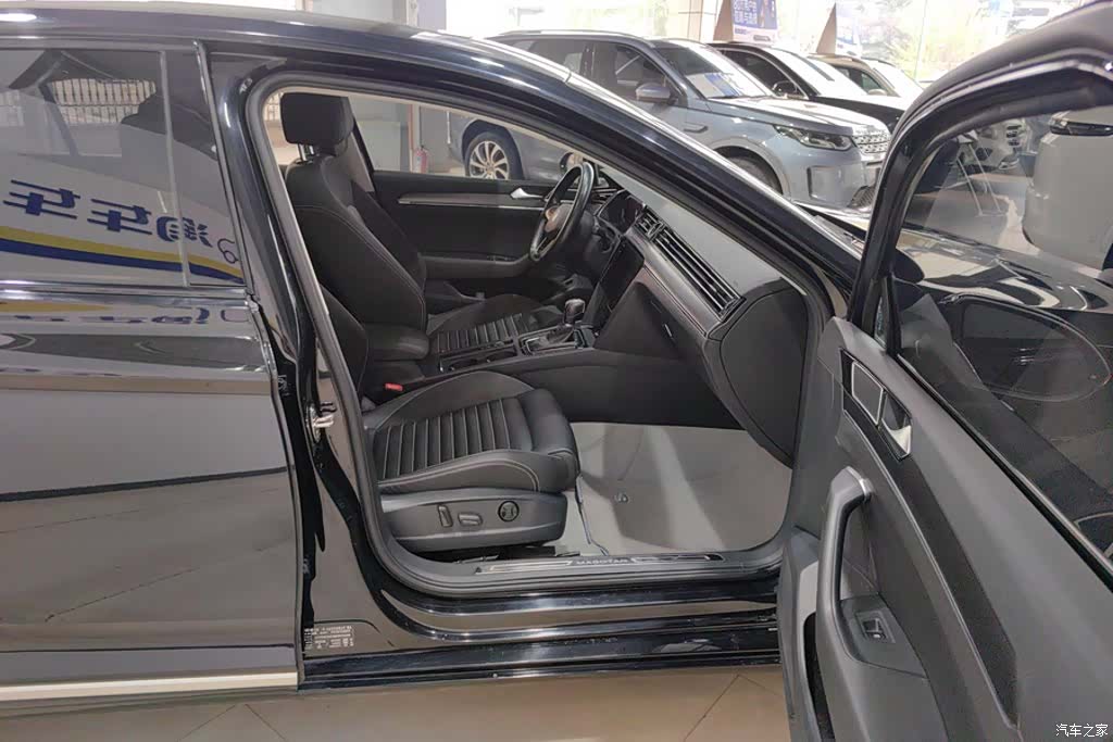 Volkswagen Magotan, 2021 8