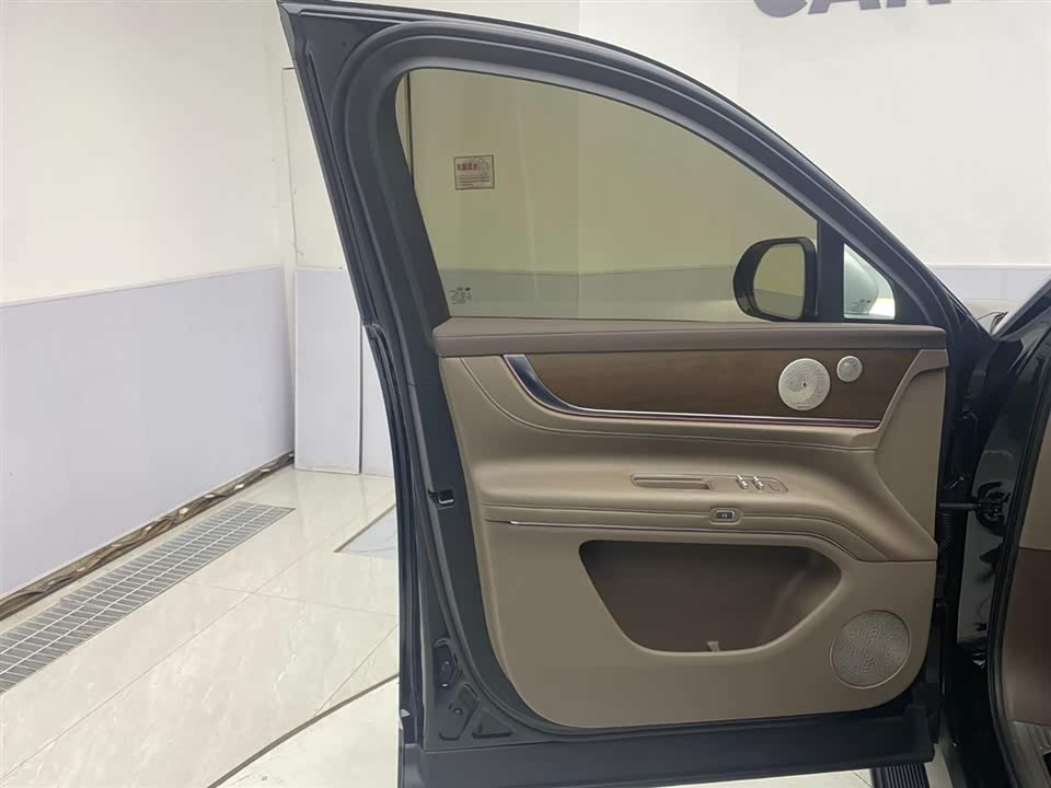 AITO Ask the world M9