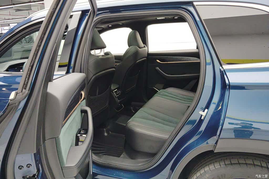 Geely Xingyue L, 2023 11