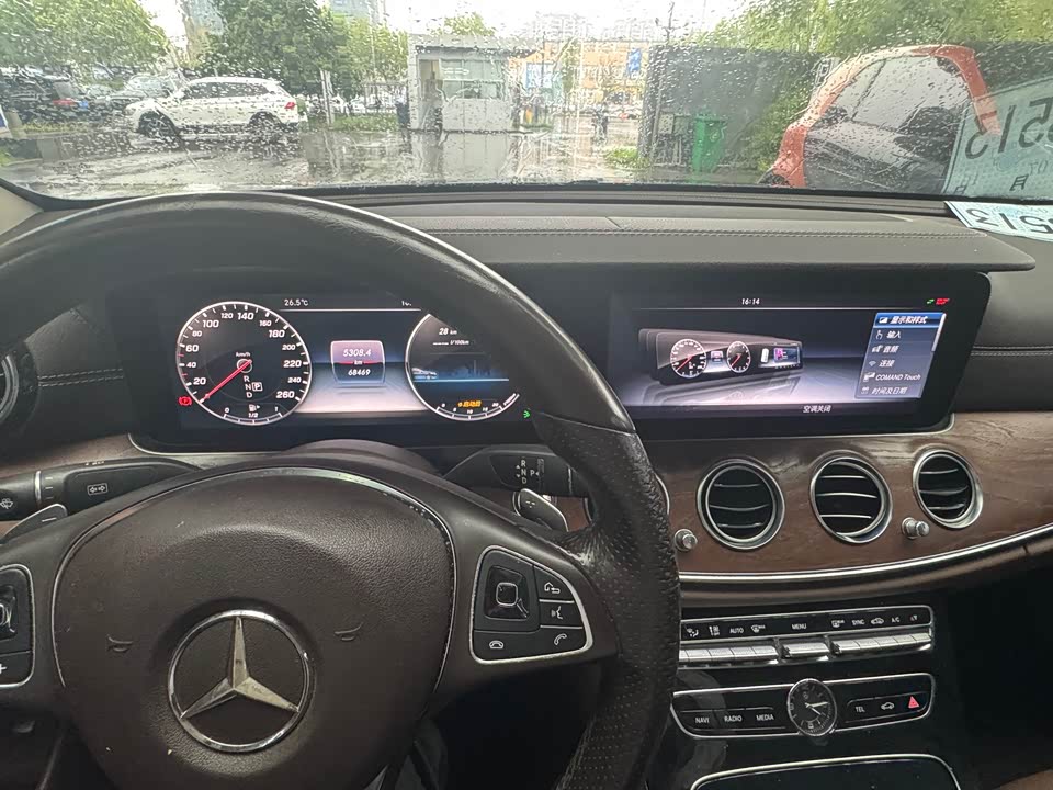 Mercedes-Benz E-class Mercedes-Benz E-class