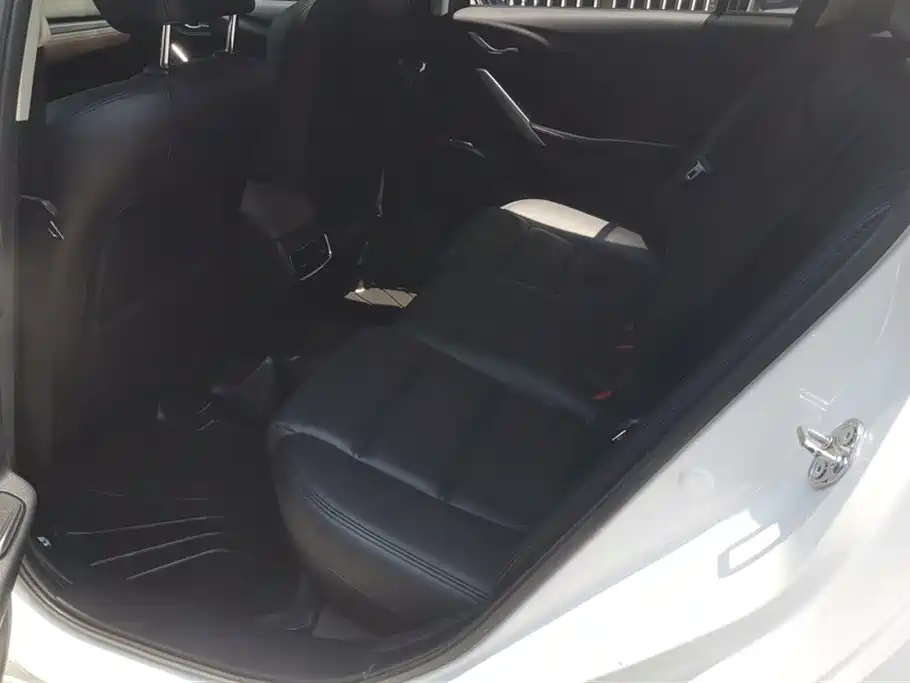 Mazda Atez