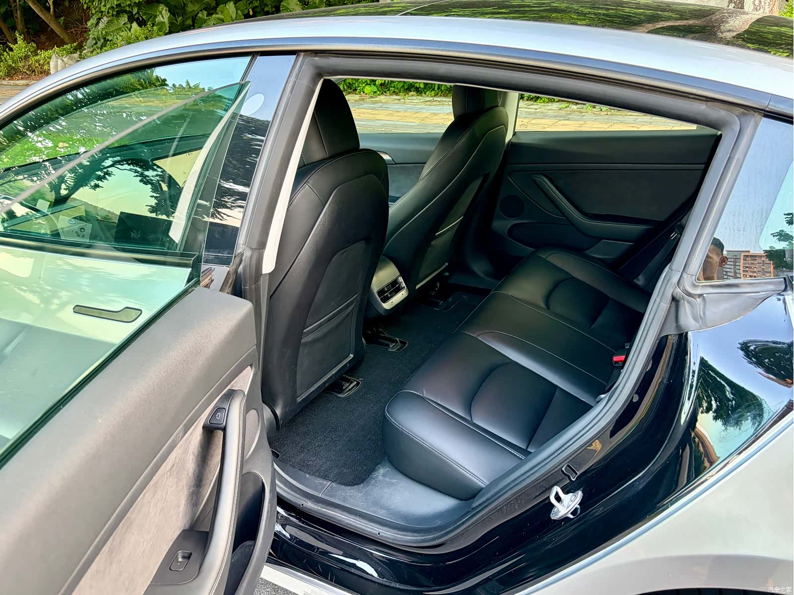 Tesla Model 3, 2022 все фото