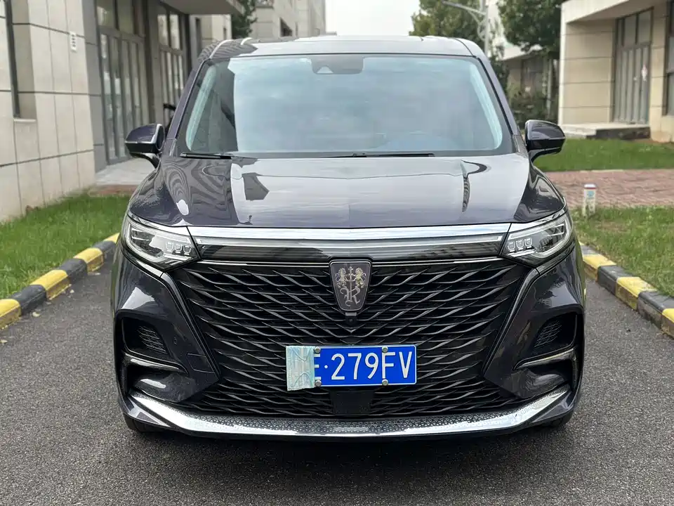Roewe iMAX8