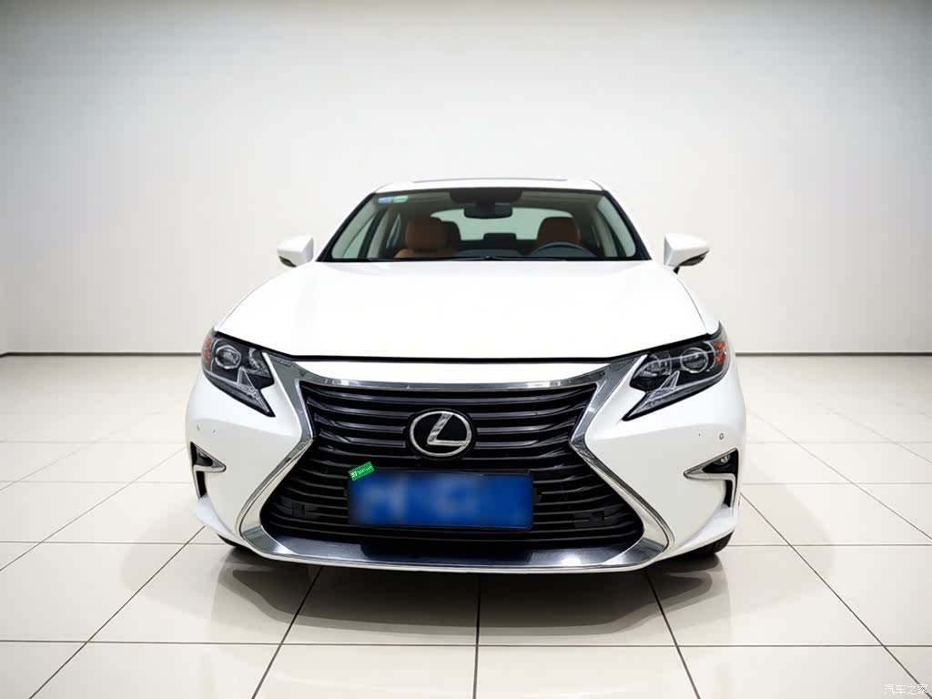 Lexus ES, 2017 24