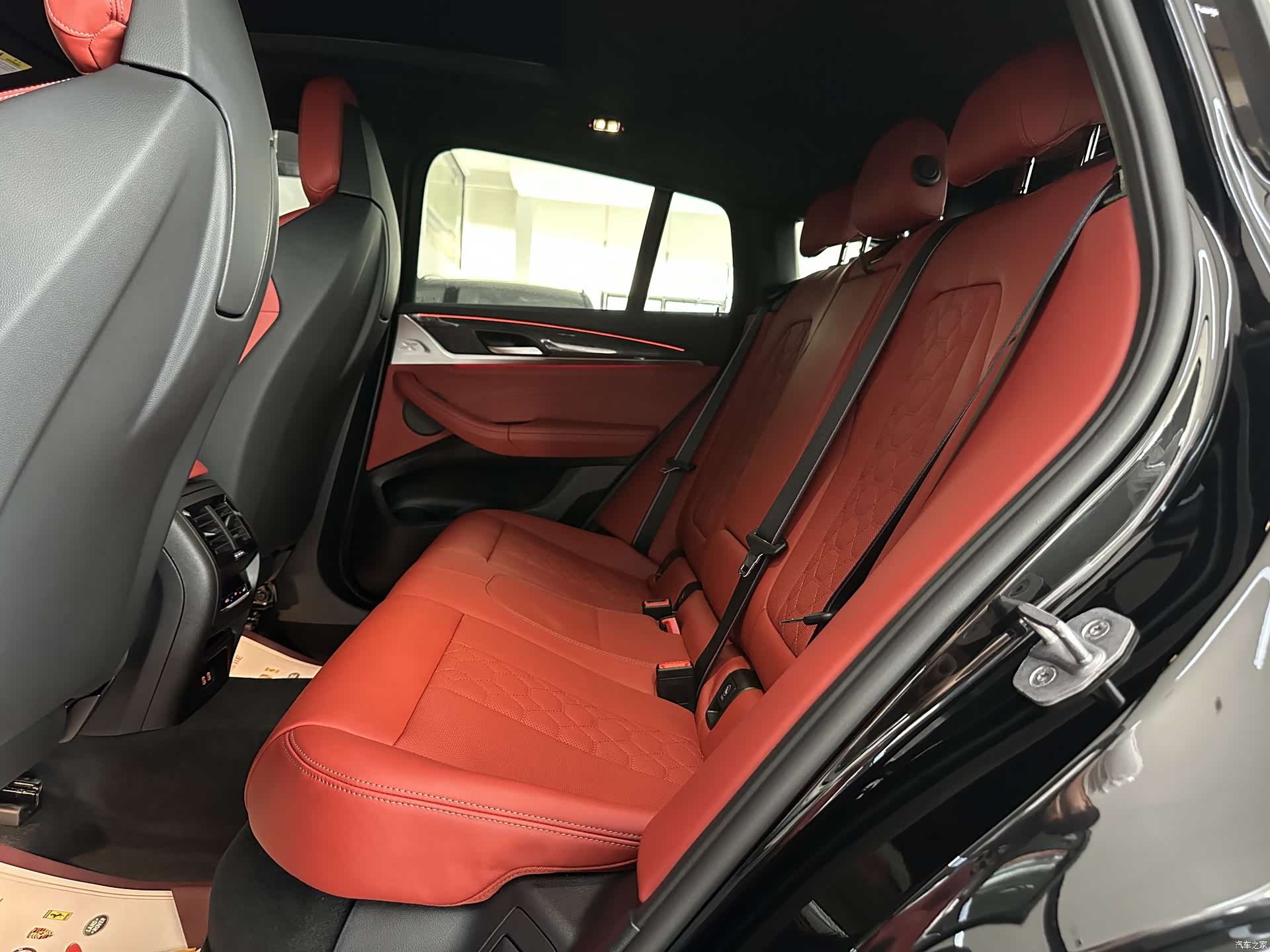 BMW X4, 2025 11