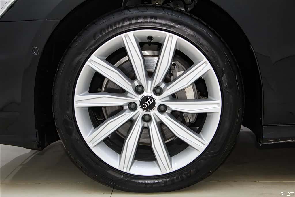 Audi A6L, 2025 12