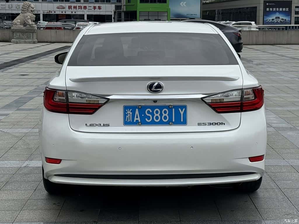 Lexus ES, 2016 11