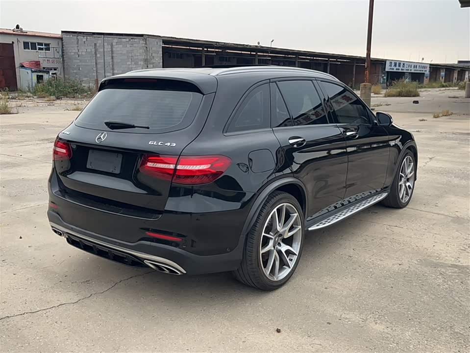 Mercedes-Benz GLC AMG