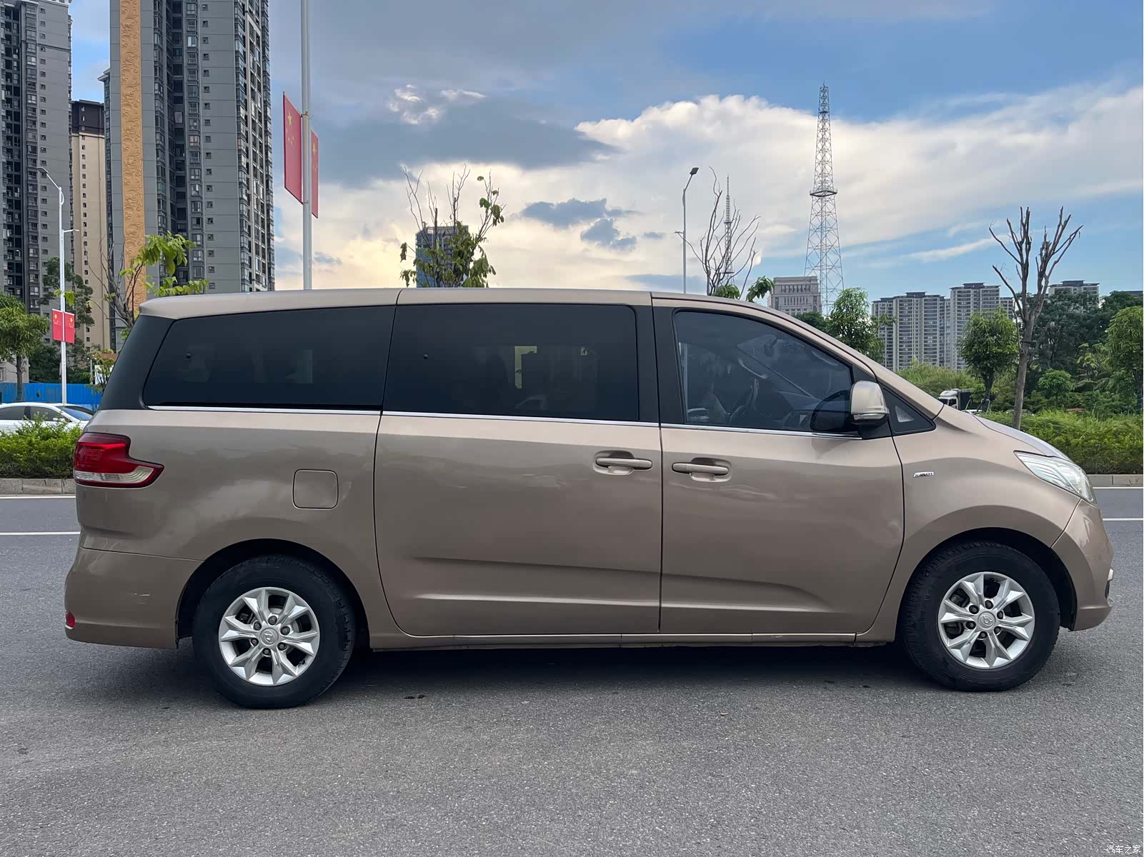 Maxus G10, 2014 4