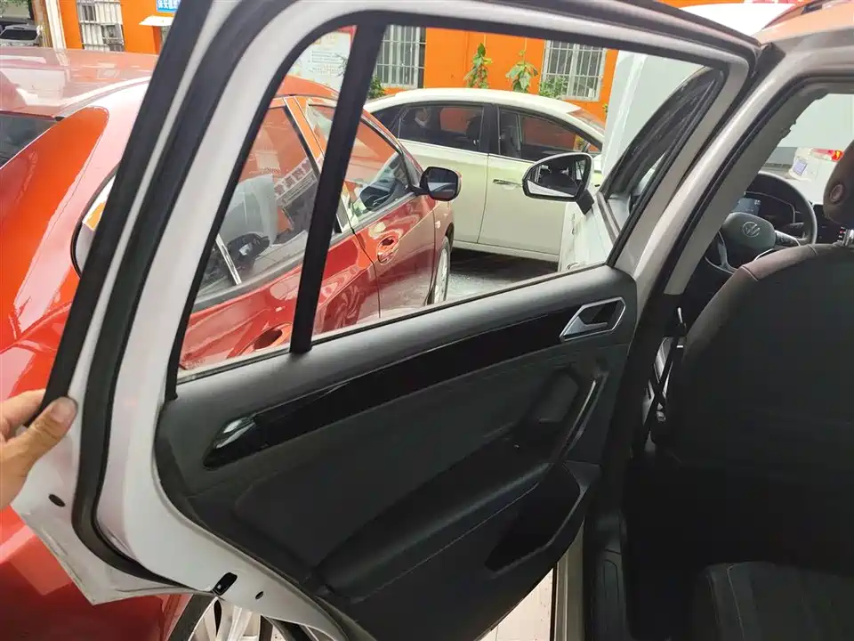 Volkswagen Tiguan L Volkswagen Tiguan L