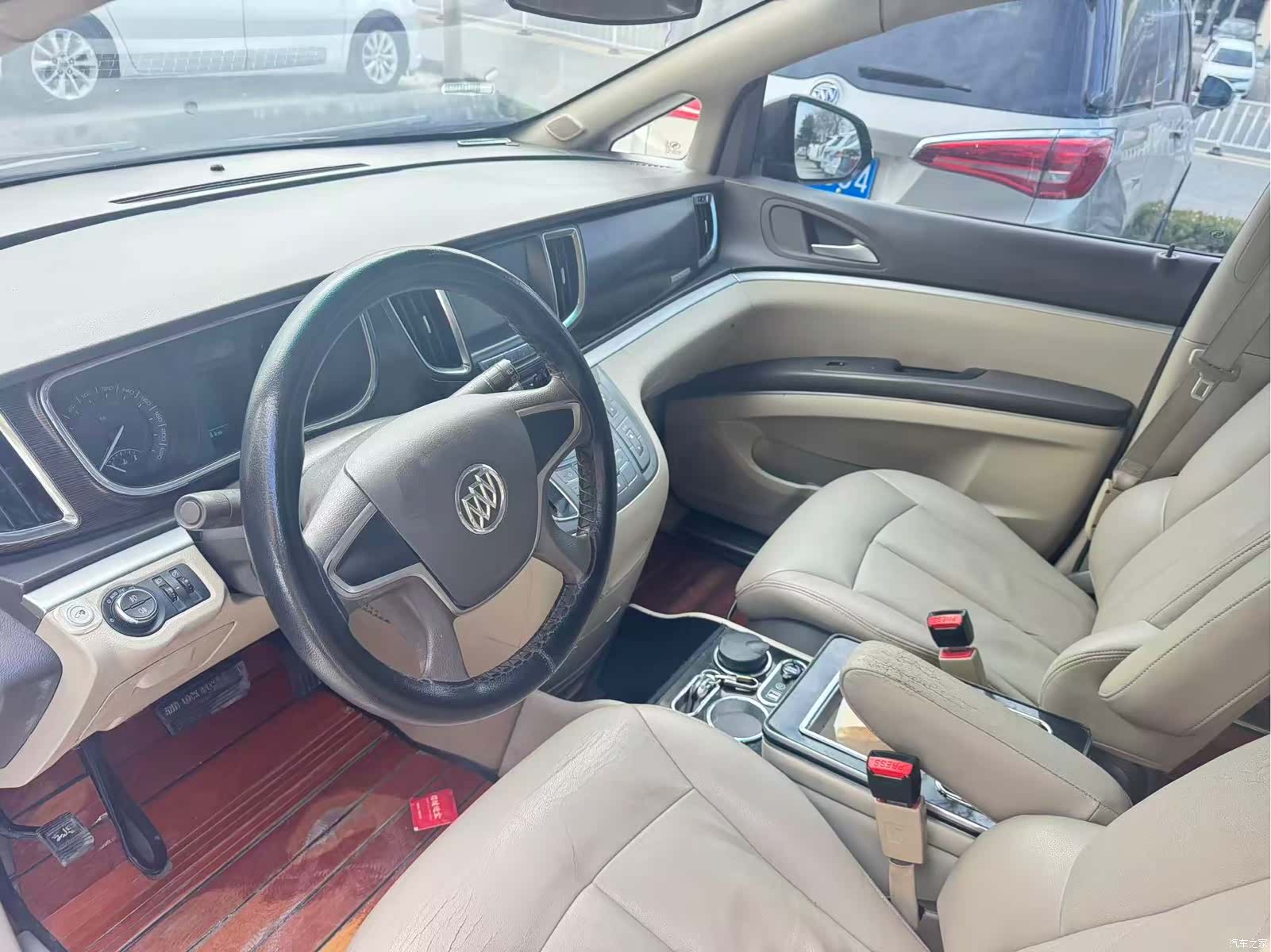 Buick GL8, 2015 6