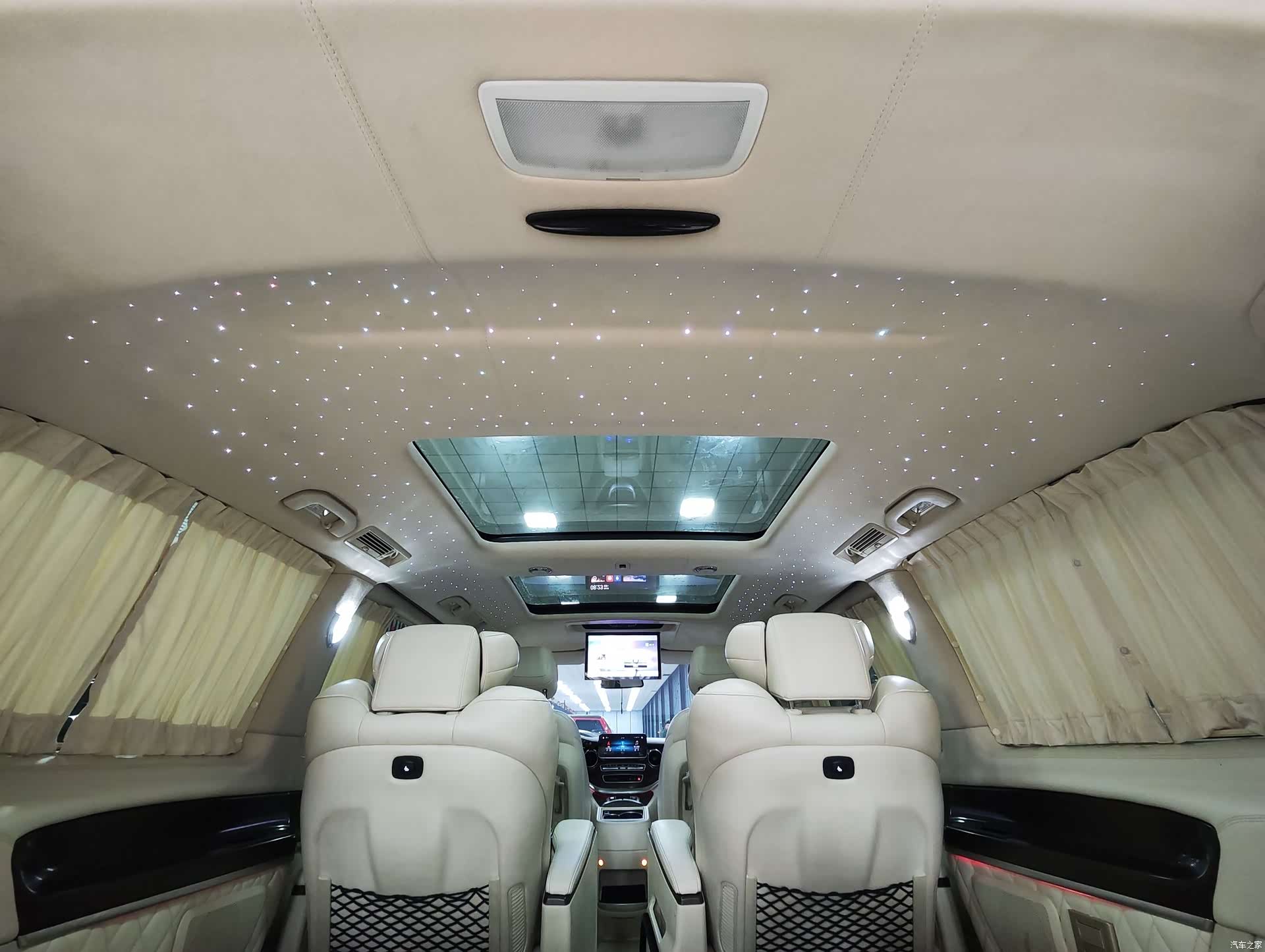 Mercedes-Benz V-Class, 2021 29